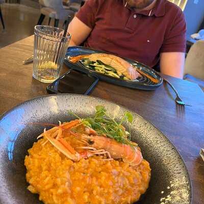 Salt Bar Pizza Grill