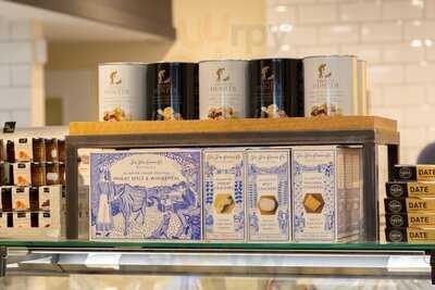 Valentina Deli & Wines - East Sheen