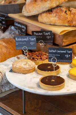 Valentina Deli & Wines - East Sheen