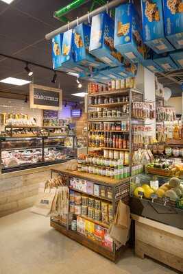 Valentina Deli & Wines - East Sheen