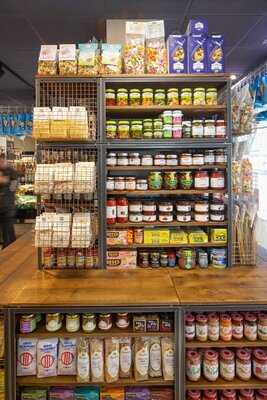 Valentina Deli & Wines - East Sheen