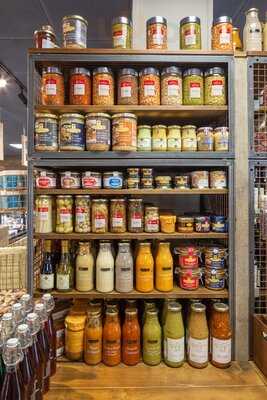 Valentina Deli & Wines - East Sheen