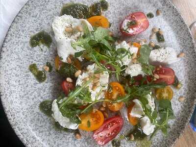 The Black Winebar & Cafe