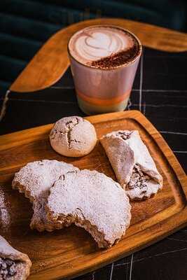 Laz Cafe At Claygate