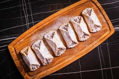 Laz Cafe At Claygate