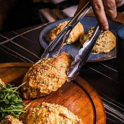 Laz Cafe At Claygate