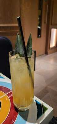 Commons Club Restaurant & Bar