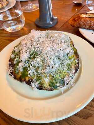 Petchi Restaurant & Bar