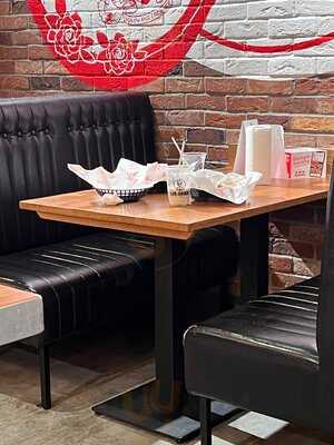 Slim Chickens Crawley