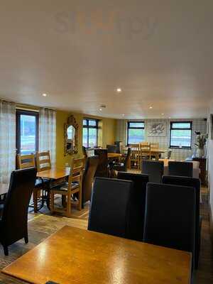 The Railway Inn, Bar And Restaurant