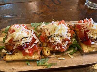 Liosi’s Italian Bistrot