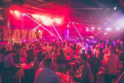 Coyote Ugly Saloon, London Piccadilly