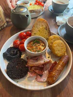 Bamboo Brunch & Cocktails