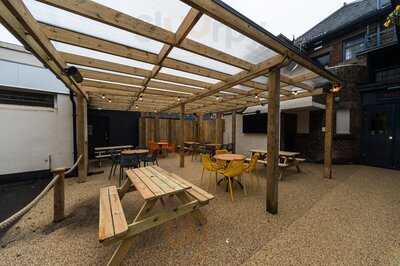 Coach & Horses, Wideopen