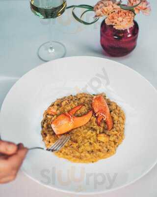 Seven Park Place Bar & Lounge