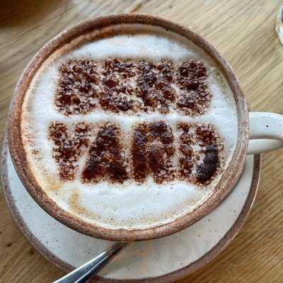 Ben's Yard Restaurant