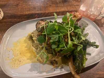 Restaurant At The Woods