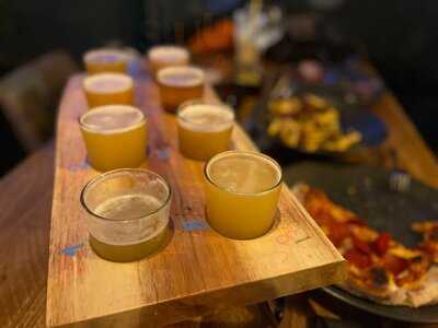 The Craftsman Cafe And Bar