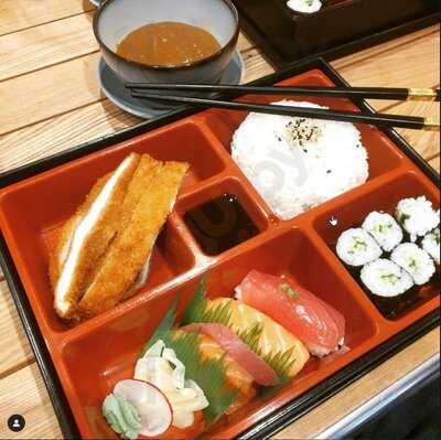 Makisu Sushi Bar Pan Asian Restaurant