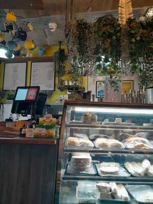 Algarve's Deli & Cafe