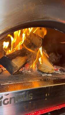 Nidge's Artisan Pizza Kitchen