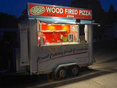 Nidge's Artisan Pizza Kitchen