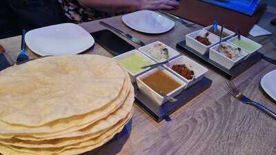 Amesbury Tandoori Restaurant