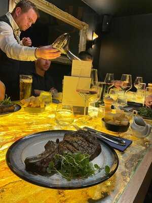 Pendergast's Steakhouse & Bar