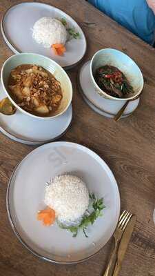 Khao Thai Eatery