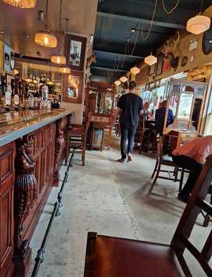 The Queen Of Hope Street.