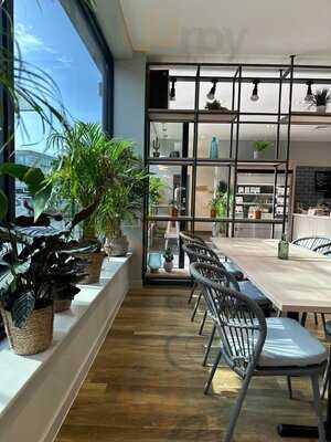 Maravi & Wellness Poole