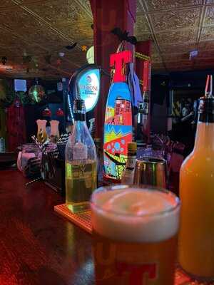 Thundercat Pub & Diner