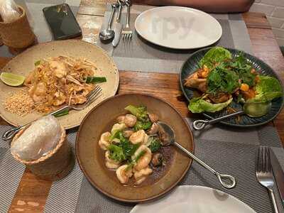 Taan Thai Restaurant & Takeaway