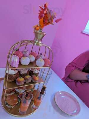 Signature Strawberried Ltd