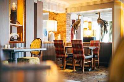 Riverside Restaurant And Bar