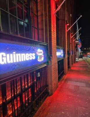 Lanigans Pub ,wood Street