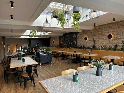 Hardware Coffee + Kitchen