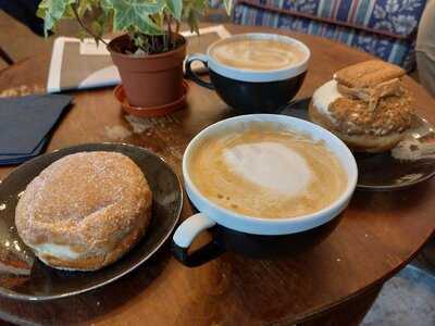 Doogles Donuts Mann Island