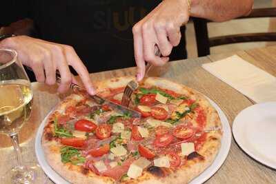 Romanelli Pizzeria & Bar