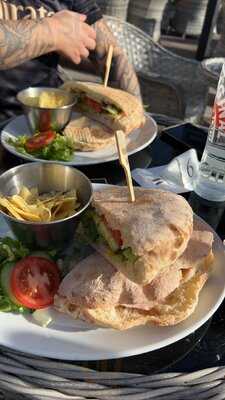 Dino Italian Restaurant & Pizza