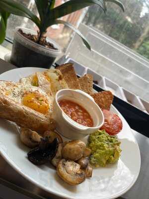 Pickwick Cafe And Restaurant