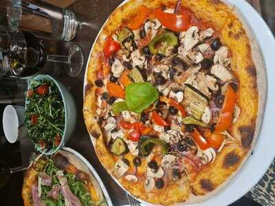 Dini Pizza And Espresso Bar