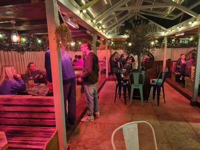 Spires Bar & Co - Photo 8