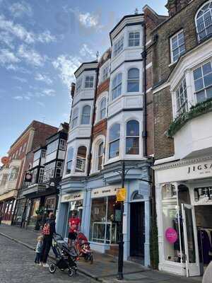 Megan's By The Castle (guildford)