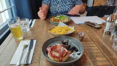 Megan's By The Castle (guildford)