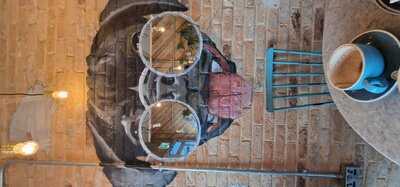 Megan's By The Castle (guildford)