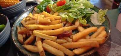 Edesia Restaurant Bar & Lounge