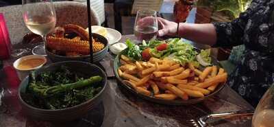 Edesia Restaurant Bar & Lounge