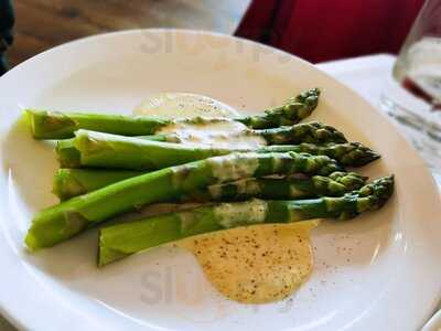 Bouchon Racine At The Three Compasses