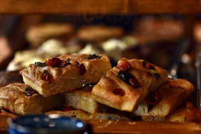 Howling Wolf Artisan Bakery And Cafe